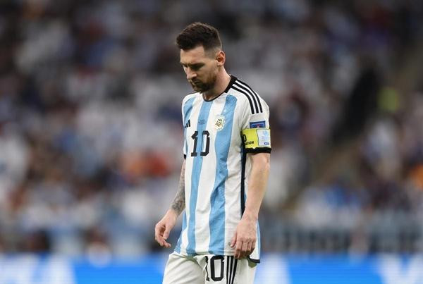 Argentina vẫn có Messi cho trận Bán kết, nhưng 2 cầu thủ của họ sẽ phải ngồi ngoài vì đã nhận 2 thẻ vàng. Ảnh: Getty.