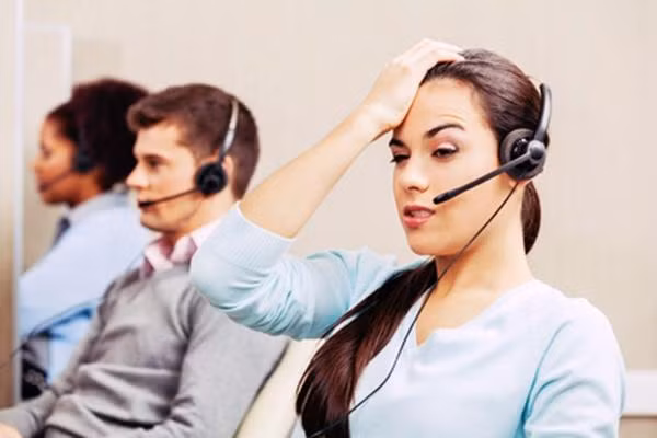 Những người trực tổng đài ở sân bay Dublin hẳn là rất vất vả. Ảnh minh họa: Provide Support. Những người trực tổng đài ở sân bay Dublin hẳn là rất vất vả. Ảnh minh họa: Provide Support.