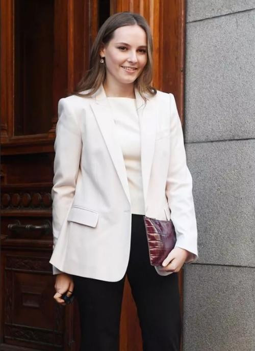 Ingrid thường có phong cách ăn mặc gọn gàng, chững chạc. Ảnh: Rune Hellestad/ GETTY.