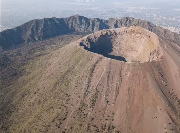 Núi lửa Vesuvius. Ảnh: Getty.