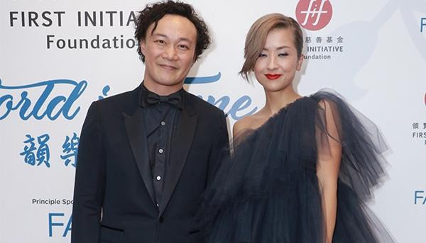 Trần Dịch Tấn và vợ (Từ Hào Oanh), người nổi tiếng là tiêu tiền cực kỳ "mạnh tay". Ảnh: Women's Weekly SG.