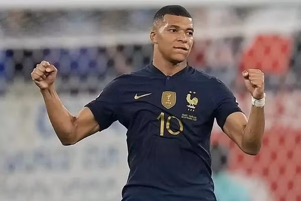 Chắc chắn Mbappe sẽ còn bay cao. Ảnh: Marca.