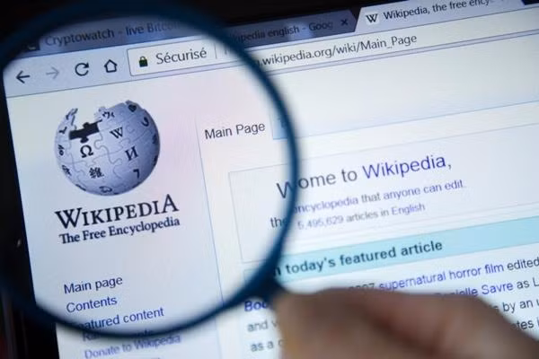 Wikipedia là kho kiến thức rất lớn. Ảnh: Shutterstock.