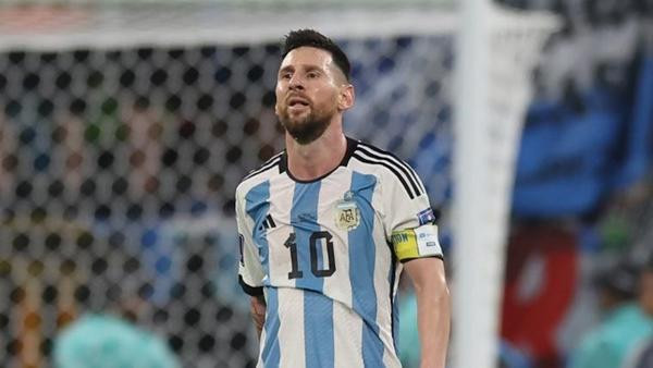 Messi mà bị căng cơ là đội tuyển Argentina cũng rất "căng". Ảnh: Getty.
