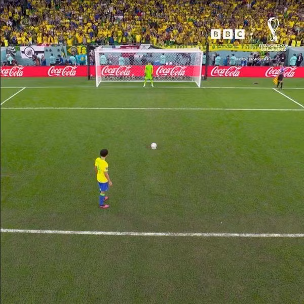 Marquinhos thậm chí còn chưa từng sút quả penalty nào trước đây. Ảnh: BBC Sport.