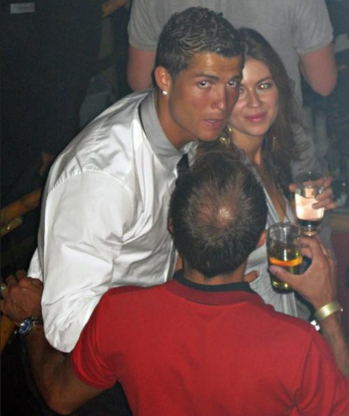 Ronaldo và Mayorga khi gặp nhau ở câu lạc bộ đêm. Ảnh: Matrix/ MediaPunch. Ronaldo và Mayorga khi gặp nhau ở câu lạc bộ đêm. Ảnh: Matrix/ MediaPunch.