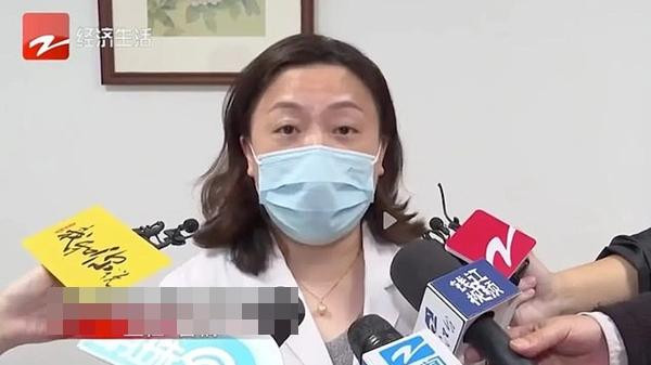 Bác sĩ nói về sự việc. Ảnh: Toutiao.