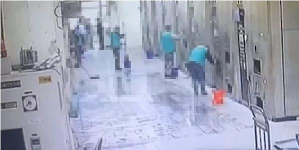 Nơi những người đi xe ẩu phải thực hiện án phạt. Ảnh: O.C. Nơi những người đi xe ẩu phải thực hiện án phạt. Ảnh: O.C.