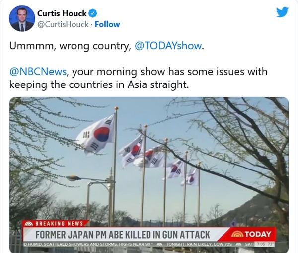 Một phóng viên ở Mỹ viết lời nhắc nhở NBC News. Ảnh: Twitter. Một phóng viên ở Mỹ viết lời nhắc nhở NBC News. Ảnh: Twitter.