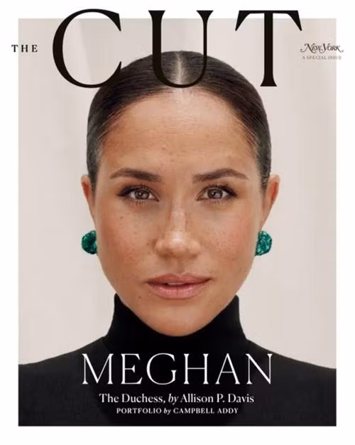 Meghan trên trang bìa. Ảnh: Campbell Addy.