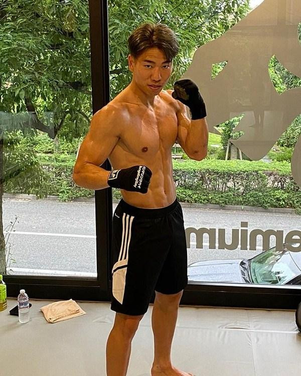 Asano có biệt danh là "Báo đốm" vì chạy rất nhanh và tinh thần chiến đấu thì khỏi phải bàn. Ảnh: Instagram.