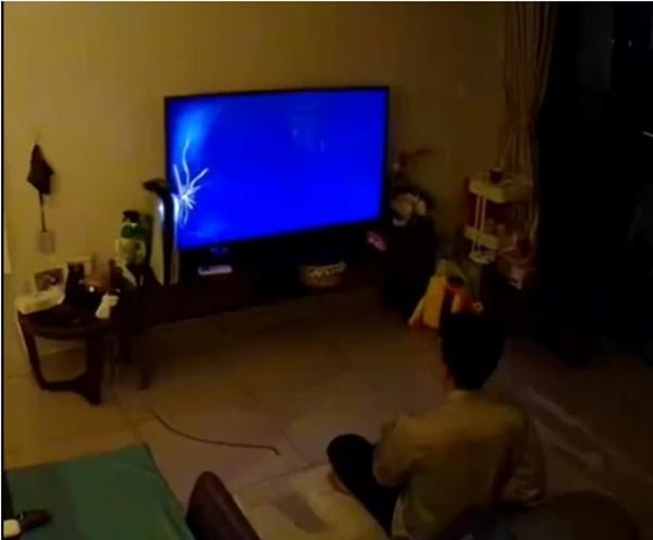 Thế này có chết không! Ảnh: Alia Zaferi. Thế này có chết không! Ảnh: Alia Zaferi.