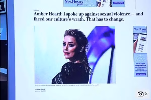 Bài viết của Heard được dùng làm bằng chứng khi Depp kiện cô tội phỉ báng. Ảnh: POOL/ AFP via Getty Images.