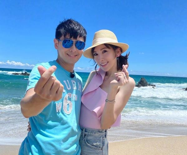 Lâm Chí Dĩnh và vợ. Ảnh: Weibo. Lâm Chí Dĩnh và vợ. Ảnh: Weibo.