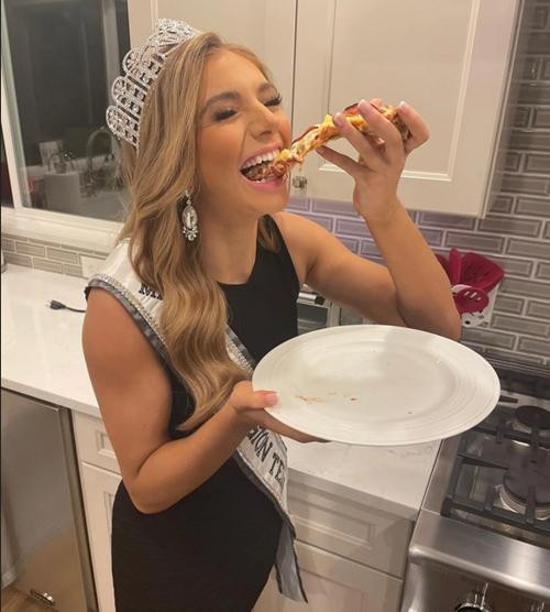 Kate bị nhiều người chỉ trích và đòi tước vương miện. Ảnh: Instagram.