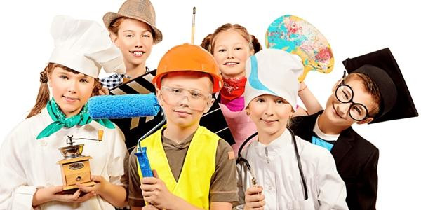 Trẻ em có thể mơ ước về rất nhiều nghề nghiệp khác nhau. Ảnh minh họa: Flexjobs.