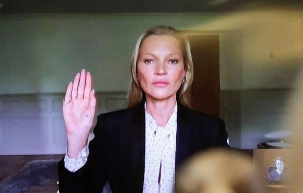 Kate Moss cho lời khai bằng cách xuất hiện trên video. Ảnh: Alamy. Kate Moss cho lời khai bằng cách xuất hiện trên video. Ảnh: Alamy.