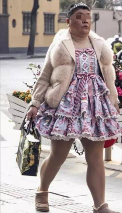 Dù ai nói gì đi nữa, thì chẳng phải "tiểu Công chúa" đang sống cuộc sống mà bà ấy yêu thích hay sao? Ảnh: Ssdrcn. Dù ai nói gì đi nữa, thì chẳng phải "tiểu Công chúa" đang sống cuộc sống mà bà ấy yêu thích hay sao? Ảnh: Ssdrcn.