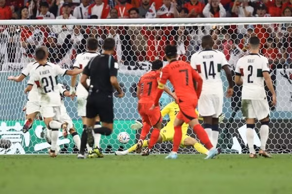 Hwang Hee-chan ghi bàn quyết định cho Hàn Quốc. Ảnh: Getty.