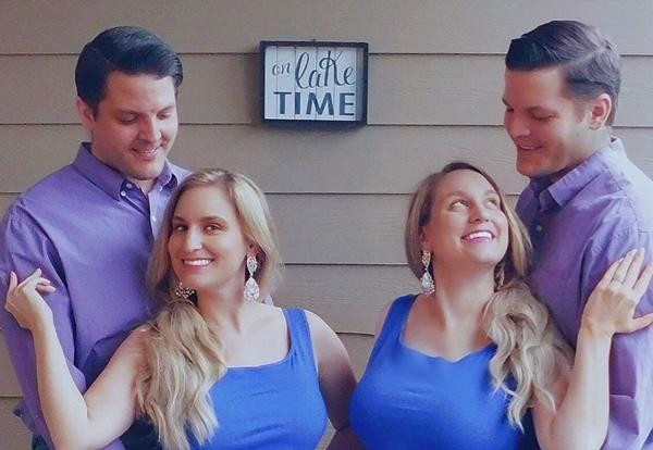 Cặp chị em sinh đôi giống hệt nhau kết hôn với cặp anh em sinh đôi giống hệt nhau. Ảnh: Instagram.