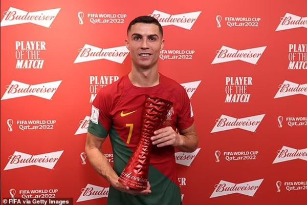 Ronaldo là cầu thủ xuất sắc nhất trận Bồ Đào Nha - Ghana. Ảnh: FIFA via Getty.