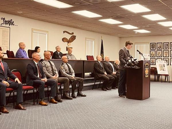 Lễ tuyên dương Eric. Ảnh: Eric Schubert.