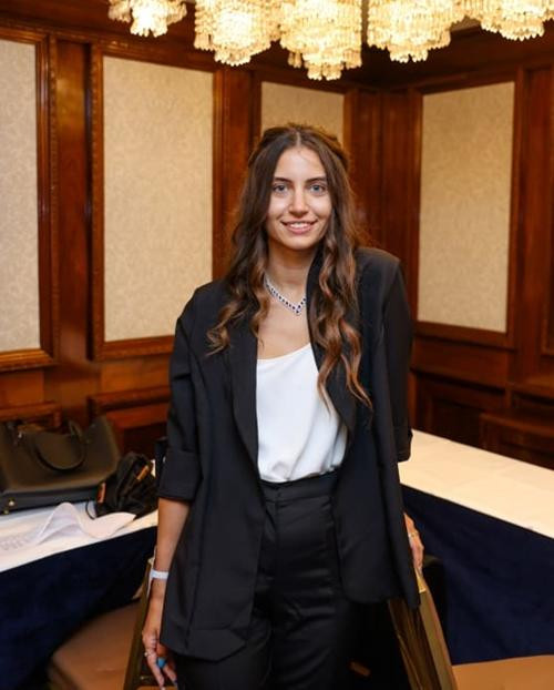 Melisa nói cô trân trọng cả những khiếm khuyết của mình. Ảnh: Kam Murali. Melisa nói cô trân trọng cả những khiếm khuyết của mình. Ảnh: Kam Murali.