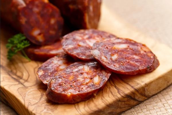 Đây là xúc xích chorizo. Ảnh: Epicurious. Đây là xúc xích chorizo. Ảnh: Epicurious.