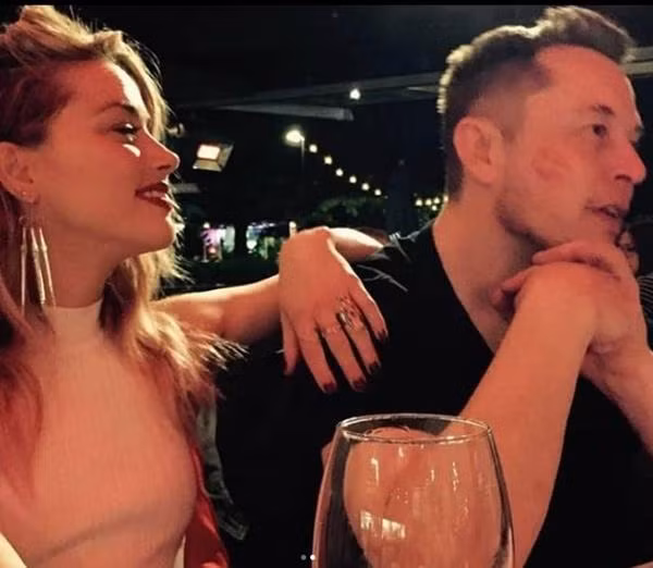 Phần lớn số tiền quyên góp từ thiện theo tên Amber Heard là từ Elon Musk. Ảnh: Instagram. Phần lớn số tiền quyên góp từ thiện theo tên Amber Heard là từ Elon Musk. Ảnh: Instagram.