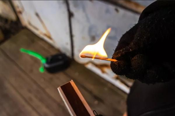 Christie chuẩn bị rất kỹ cho vụ trả thù, nhưng lại nhầm nhà. Ảnh minh họa: Animaflora/ iStock. Christie chuẩn bị rất kỹ cho vụ trả thù, nhưng lại nhầm nhà. Ảnh minh họa: Animaflora/ iStock.