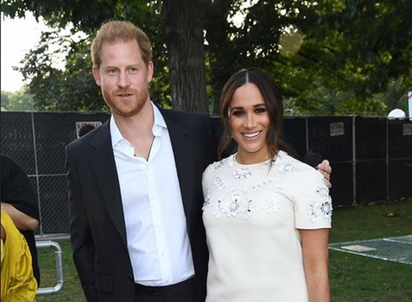Harry - Meghan đã ghé về Anh thăm Nữ hoàng (nhưng chưa có ảnh của chuyến thăm đó). Ảnh: Getty Images for Global Citizen.