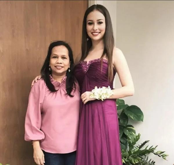 Anna có bố là người phương Tây và có lẽ ngoại hình của cô giống bố nhiều hơn giống mẹ. Ảnh: Instagram.