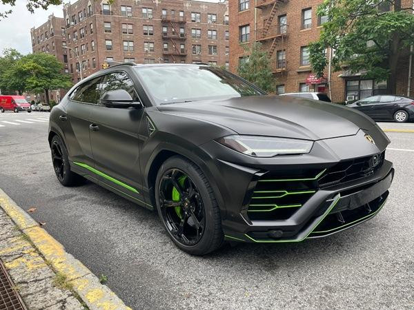 Xe Lamborghini của vị bác sĩ. Ảnh: NY Post. Xe Lamborghini của vị bác sĩ. Ảnh: NY Post.