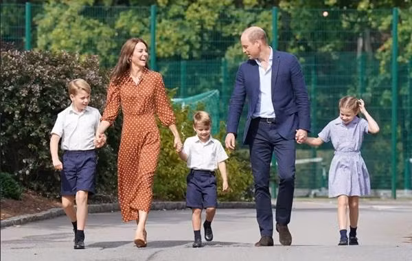 Các con nhà William - Kate dù đi học hay ở nhà cũng phải tập ăn đa dạng thức ăn, không kén chọn. Ảnh: MEGA.