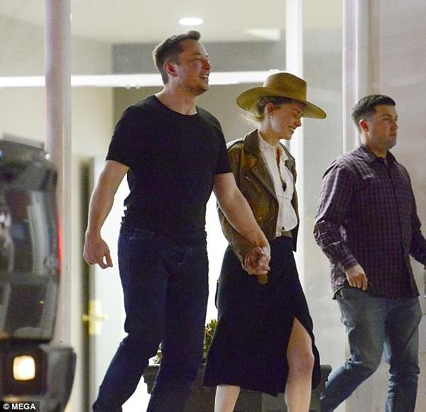 Heard và Musk hồi còn yêu nhau. Ảnh: MEGA.