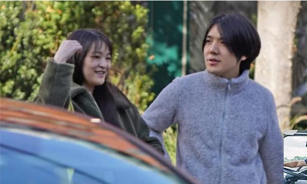 Vợ chồng cựu Công chúa Mako ở Mỹ. Ảnh: Newsfounded. Vợ chồng cựu Công chúa Mako ở Mỹ. Ảnh: Newsfounded.