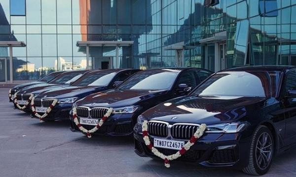 Quà tặng dành cho 5 nhân viên trung thành, không nhảy việc khi công ty gặp khó khăn. Ảnh: Kissflow Inc.