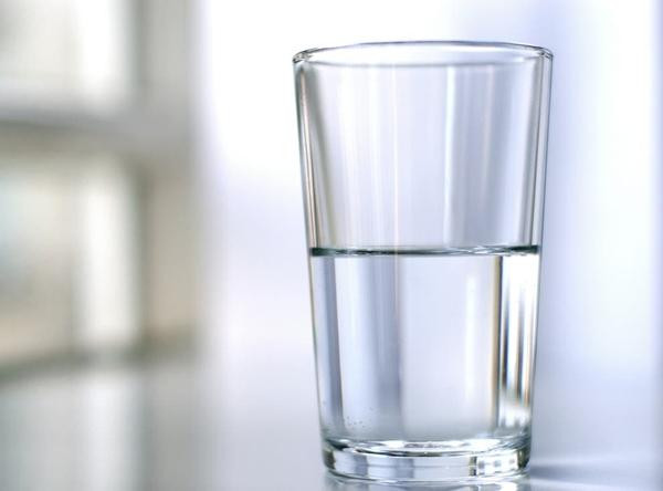 Câu hỏi về chú mèo cũng gần giống câu hỏi về cái cốc nửa đầy hay nửa vơi. Ảnh: REX. Câu hỏi về chú mèo cũng gần giống câu hỏi về cái cốc nửa đầy hay nửa vơi. Ảnh: REX.