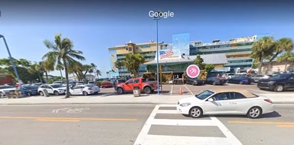 Cùng đường phố trên, vào thời điểm bình thường. Ảnh: Google Street View.
