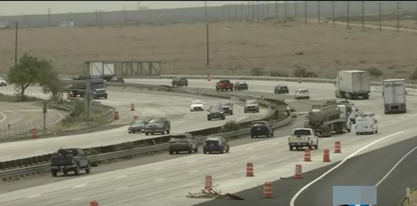 Sự cố của xe Tesla xảy ra trên đoạn đường cao tốc này tại bang California (Mỹ). Ảnh: ABC 7. Sự cố của xe Tesla xảy ra trên đoạn đường cao tốc này tại bang California (Mỹ). Ảnh: ABC 7.