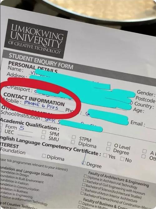 "Điện thoại di động: iPhone 6 Plus". Ảnh: Facebook. "Điện thoại di động: iPhone 6 Plus". Ảnh: Facebook.