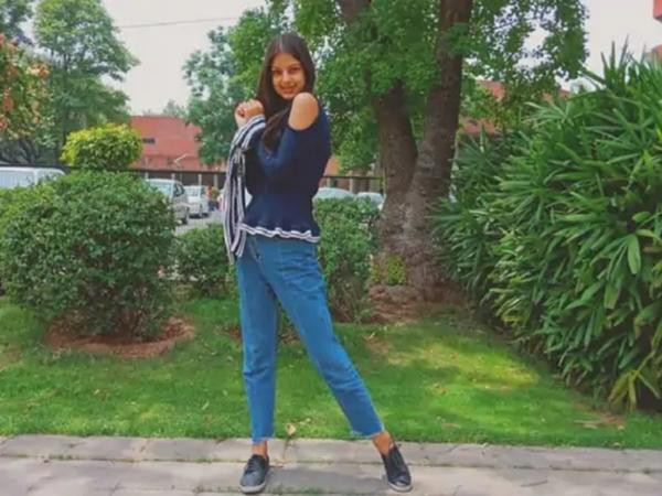 Ảnh ngày xưa của Harnaaz đây. Ảnh ngày xưa của Harnaaz đây.