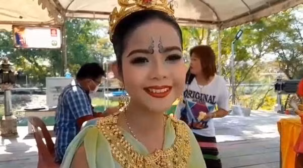 Cô gái may mắn. Ảnh: Amarin TV. Cô gái may mắn. Ảnh: Amarin TV.