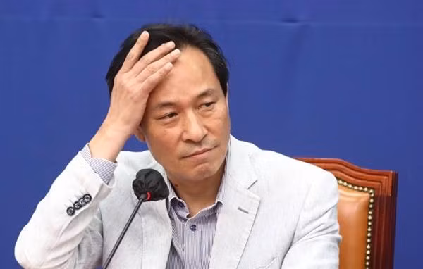 Ông Woo Sang-ho, người phản đối dùng từ "dưa hấu" để nói về người khác. Ảnh: Joint Press Corps.