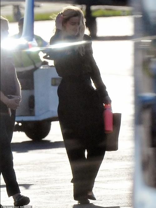 Heard vẫn tươi tắn và ăn mặc đẹp. Ảnh: The Image Direct/ Backgrid. Heard vẫn tươi tắn và ăn mặc đẹp. Ảnh: The Image Direct/ Backgrid.