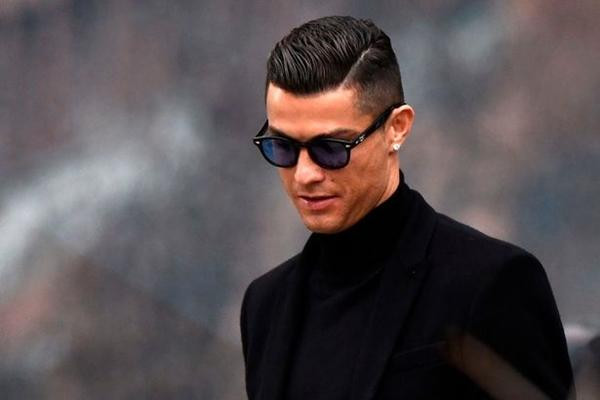Ronaldo cũng điêu đứng vì vụ việc kéo dài 13 năm với Mayorga. Ảnh: AFP/ Getty. Ronaldo cũng điêu đứng vì vụ việc kéo dài 13 năm với Mayorga. Ảnh: AFP/ Getty.