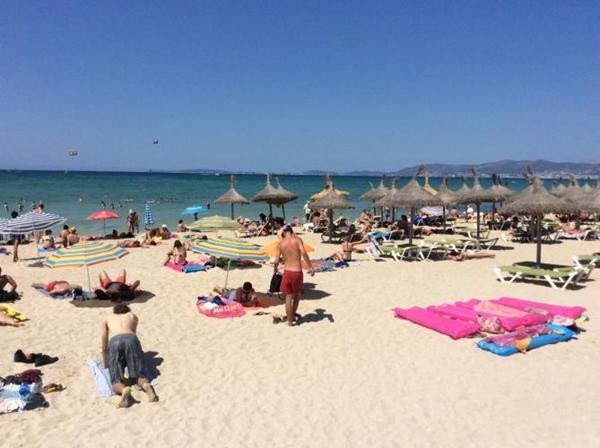 Đảo Majorca (Tây Ban Nha), nơi 2 nghệ sĩ người Việt đang bị cáo buộc cưỡng bức một cô gái 17 tuổi. Ảnh: MDB. Đảo Majorca (Tây Ban Nha), nơi 2 nghệ sĩ người Việt đang bị cáo buộc cưỡng bức một cô gái 17 tuổi. Ảnh: MDB.