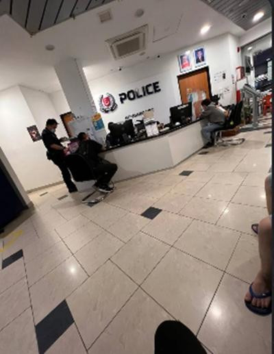 Owen đã đi báo cảnh sát. Ảnh: Facebook. Owen đã đi báo cảnh sát. Ảnh: Facebook.