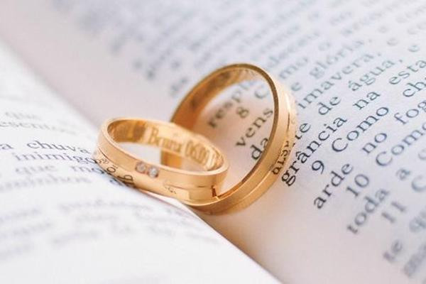 May là giấy chứng nhận kết hôn chưa được duyệt xong ở bước cuối cùng. Ảnh minh họa: Gov.je.