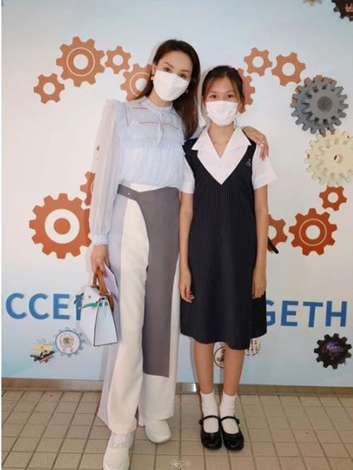 Ảnh hai mẹ con mà diễn viên Quách Khả Doanh mới khoe. Ảnh: Instagram. Ảnh hai mẹ con mà diễn viên Quách Khả Doanh mới khoe. Ảnh: Instagram.